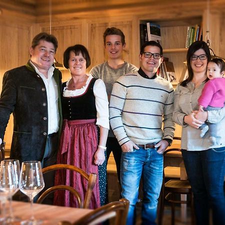 Hotel Weingut Klosterhof 卡尔达罗 外观 照片