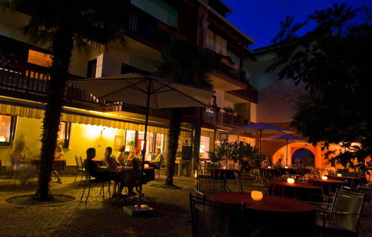 Hotel Weingut Klosterhof 卡尔达罗 外观 照片