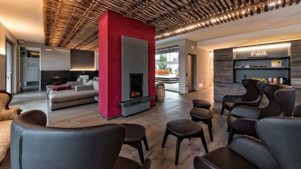 Hotel Weingut Klosterhof 卡尔达罗 外观 照片