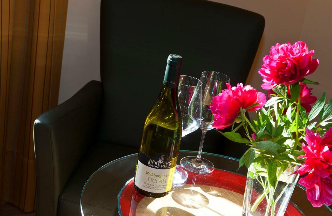 Hotel Weingut Klosterhof 卡尔达罗 外观 照片